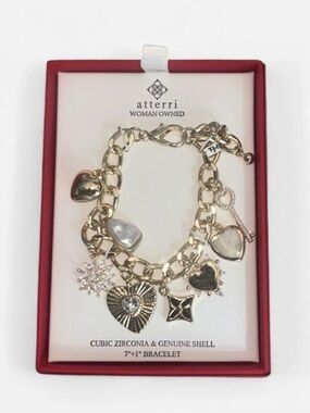 Atterri Gold Heart Charm Bracelet